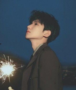 王源娱乐圈吃瓜爆料,揭秘明星幕后故事